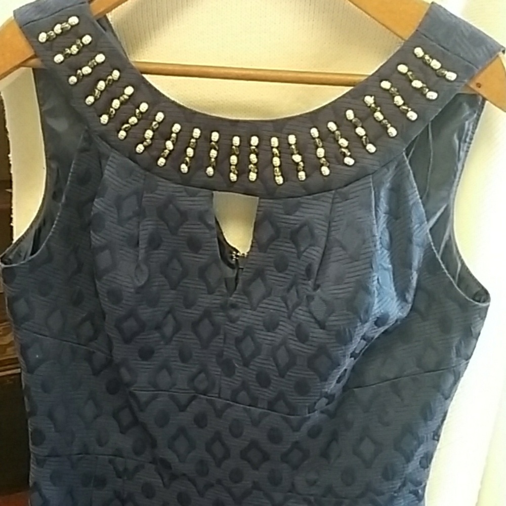 Dress - Picture 2 of 6